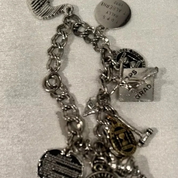 2/40$ Vintage Tops For Kops Charm Bracelet With 13 Charms - Picture 3 of 5
